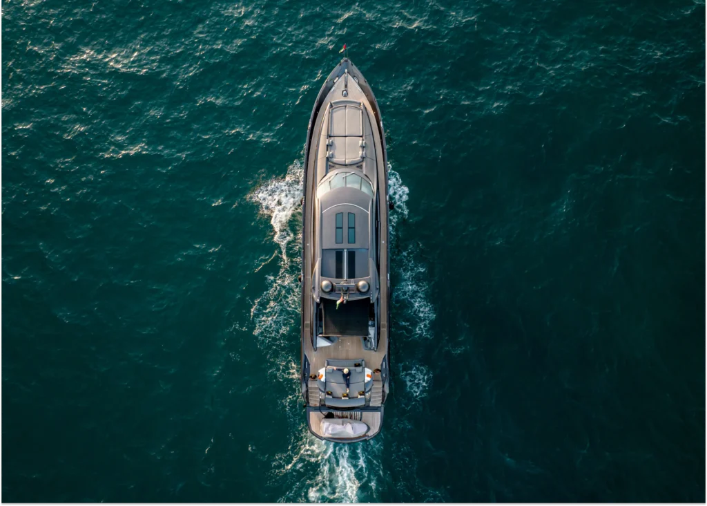 2004 Sunseeker Predator 95 - Rear View