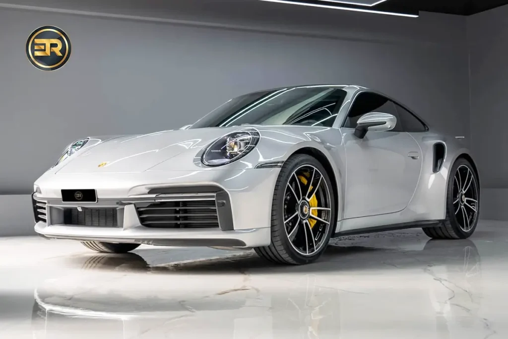 Rent Porsche 911 Turbo S in Dubai