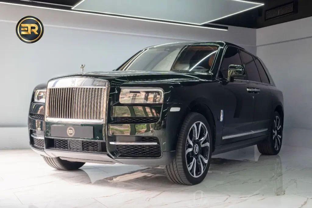 Rolls Royce Cullinan Dark Green