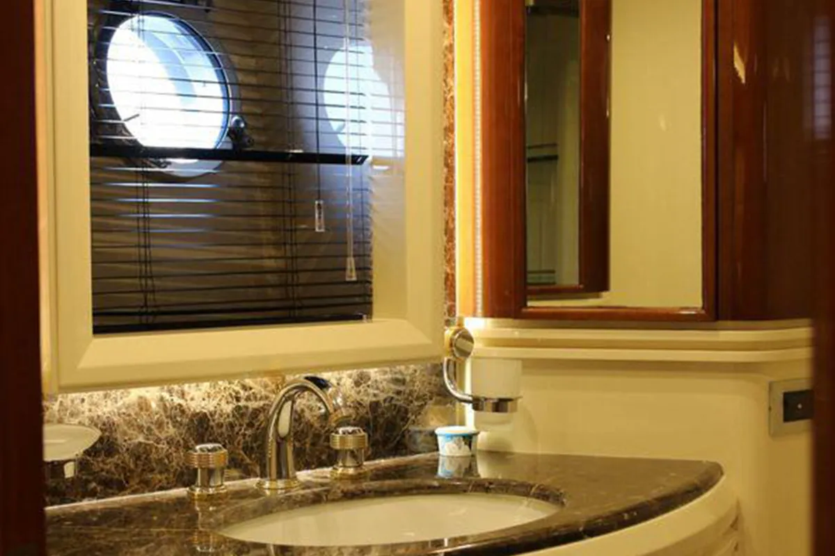 Azimut-Yachts-Azimut-98-Leonardo_0002_img62_result