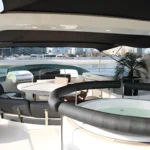 Azimut 98 Leonardo - Front View