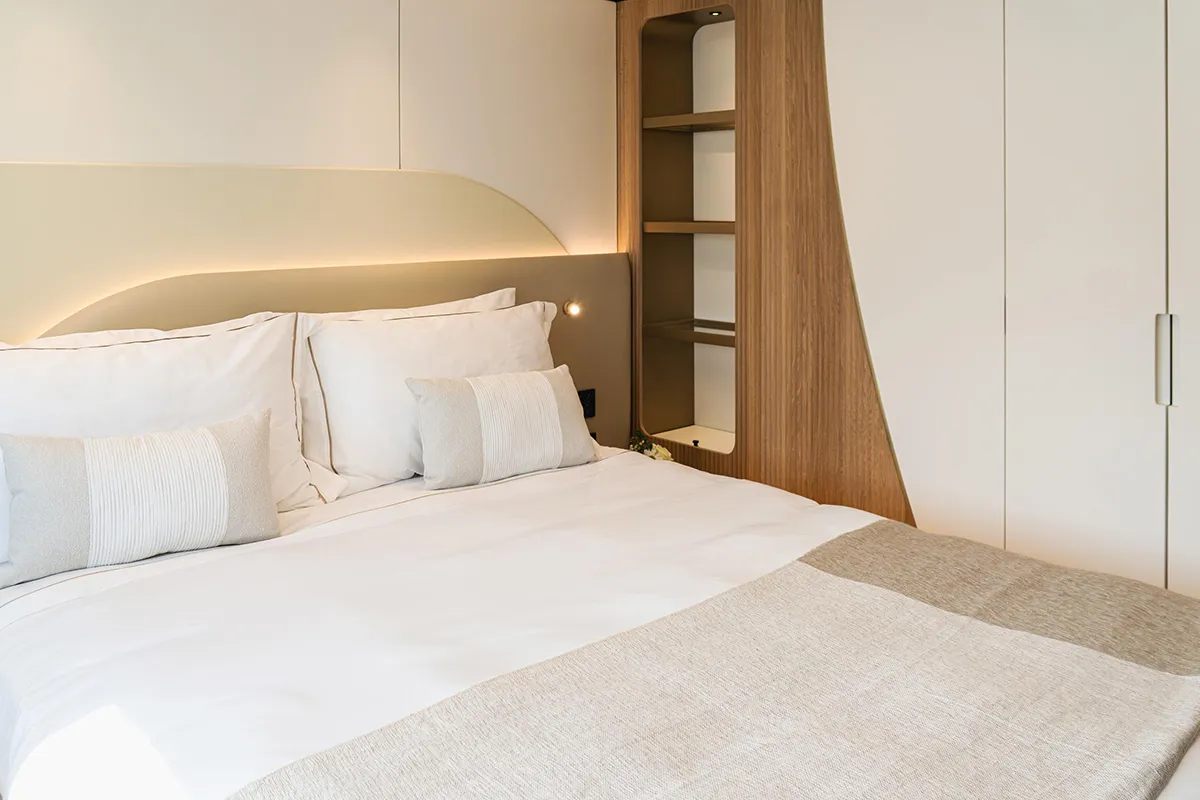 Majesty-100_0003_img115_result