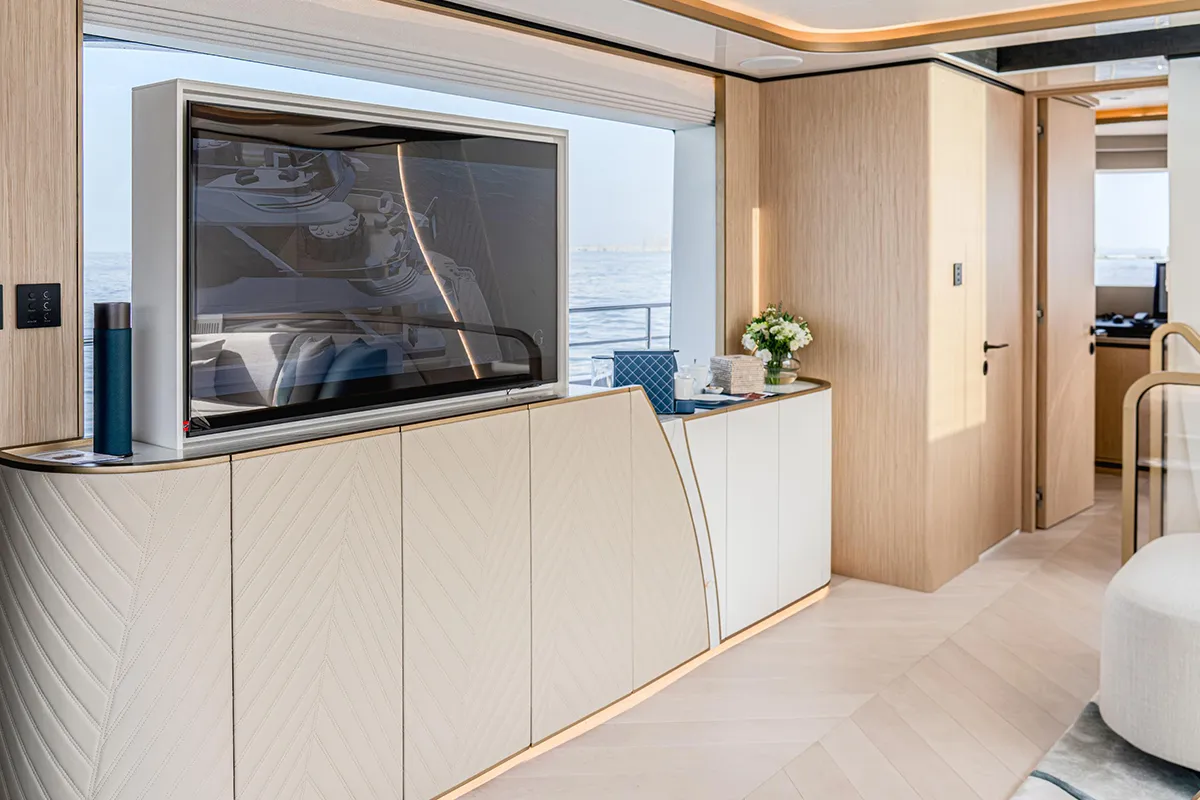 Majesty-100_0009_img103_result