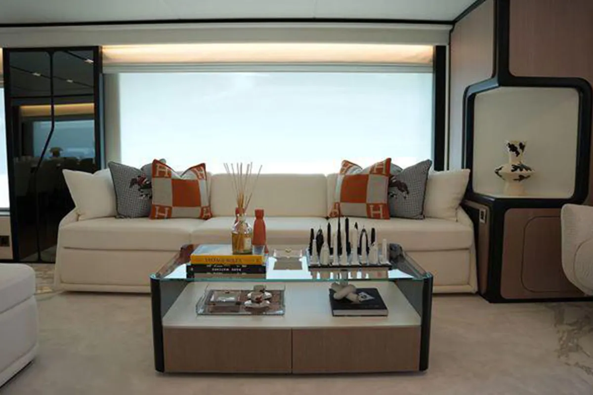 Majesty-120_0019_img29_result