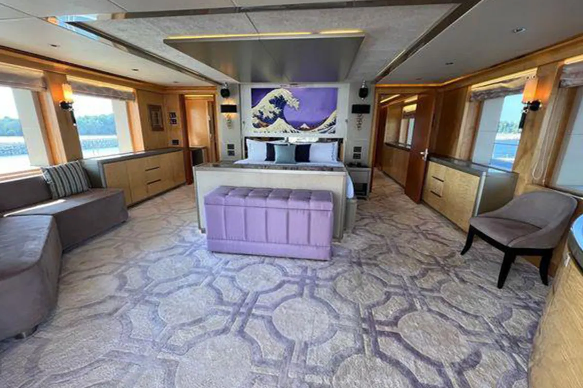 Majesty-155_0016_img44_result