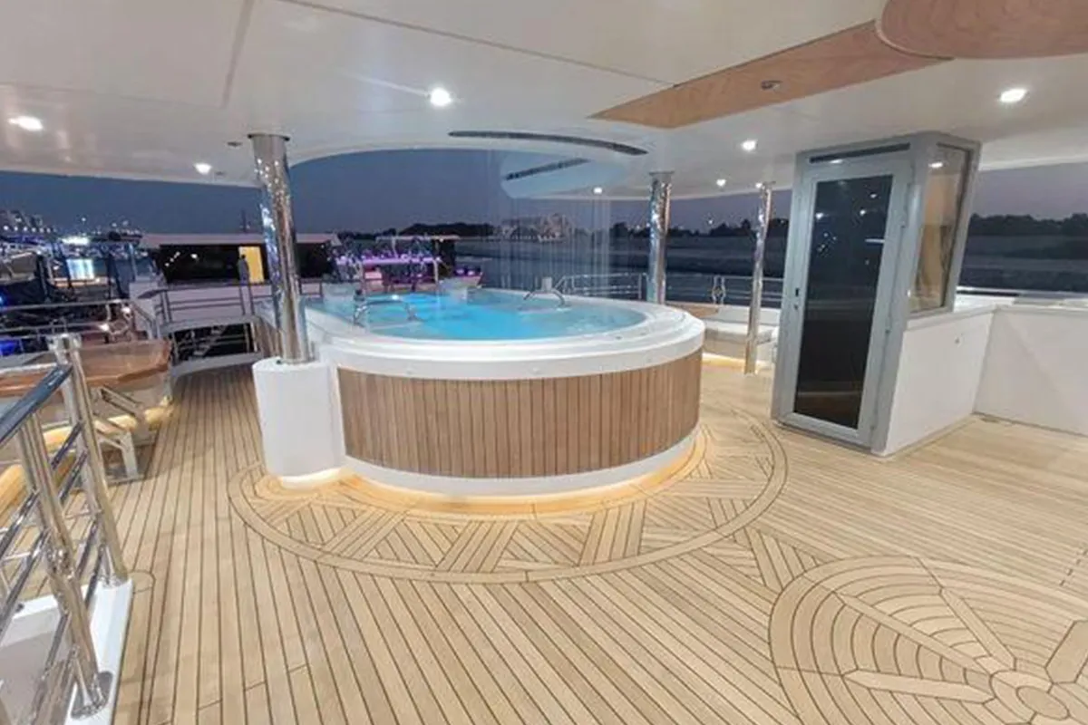 Majesty-155_0031_img30_result