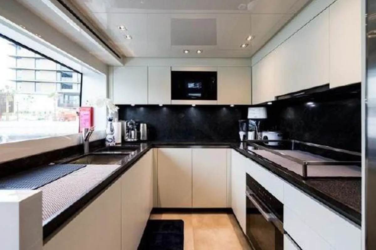 Sanlorenzo-SX88_0007_img42_result