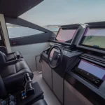 Pershing X8 2022 - Upper Deck