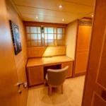 Baglietto 105 - Kitchen Galley